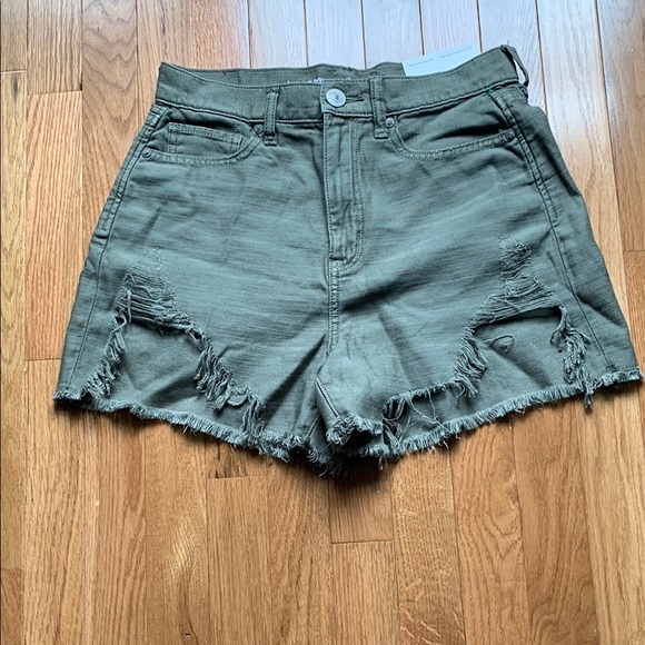 American Eagle, Olive Green Distressed Women Shorts - Picture 5 of 15